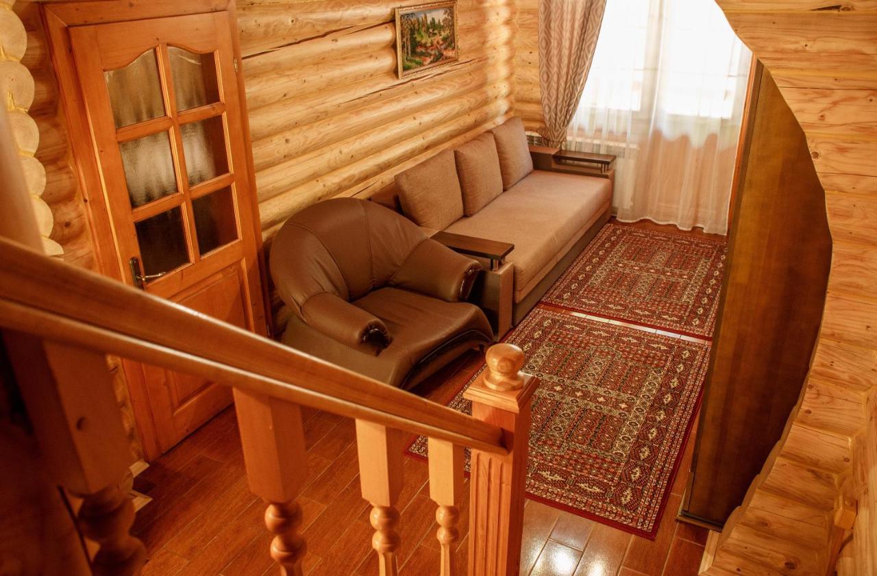 Toursit Complex Polyana Kvasova Hotel Bagian luar foto
