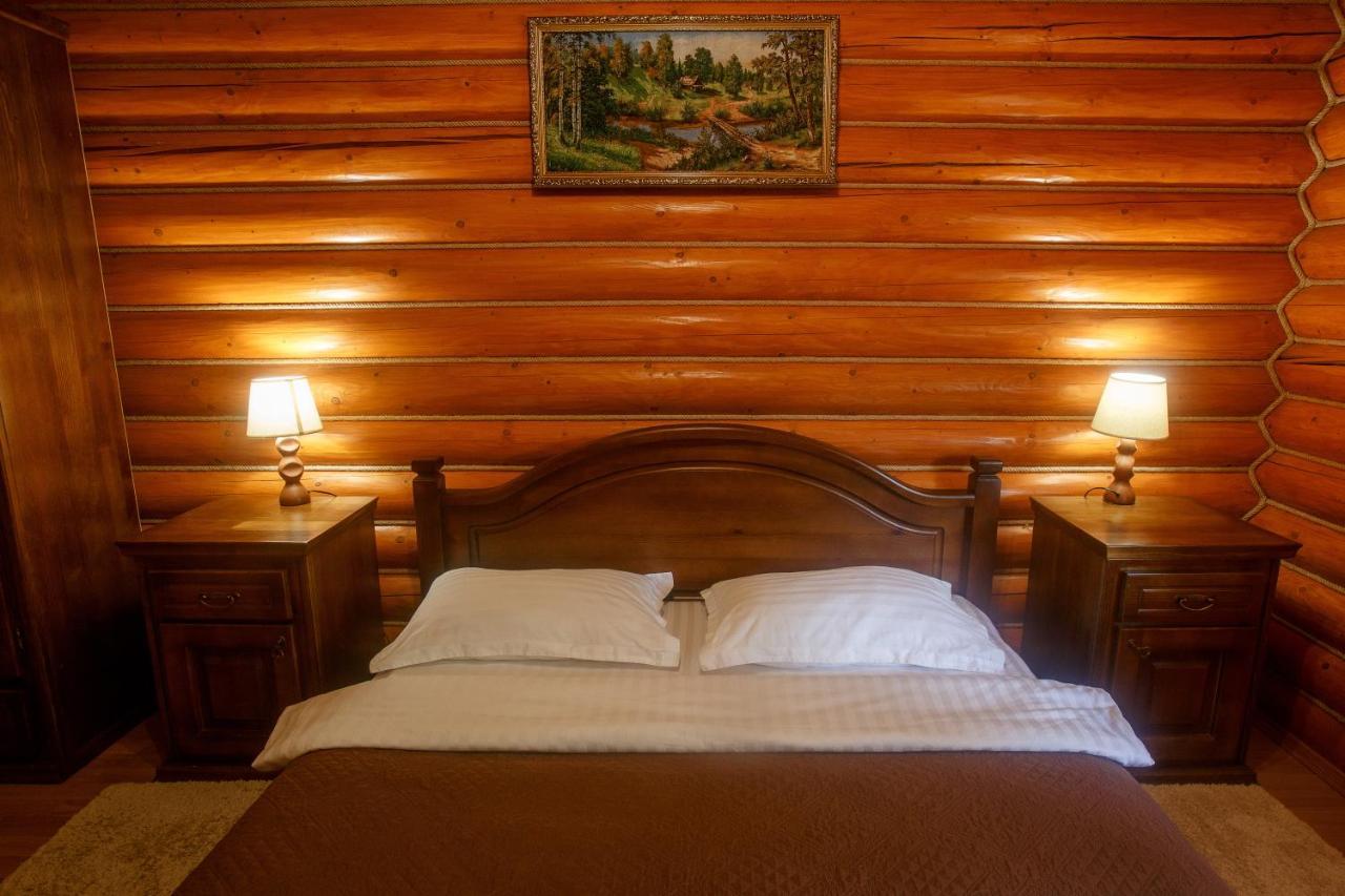 Toursit Complex Polyana Kvasova Hotel Bagian luar foto